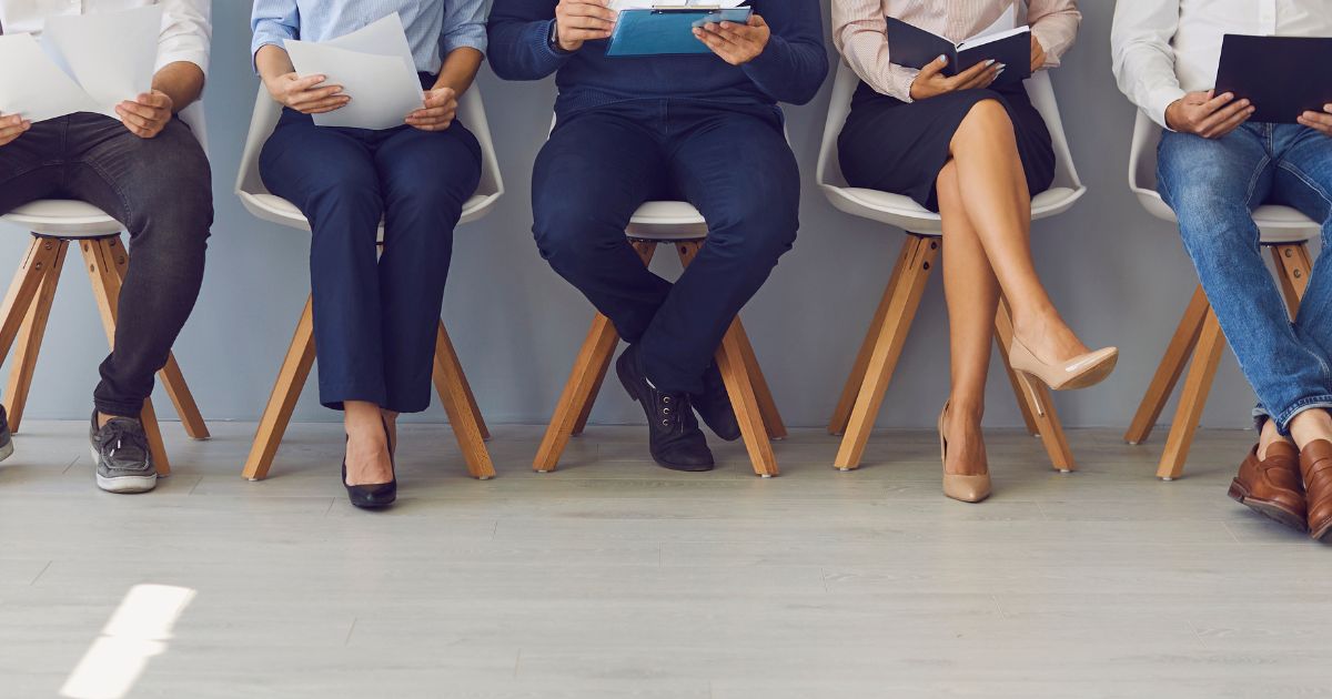 Dużo aplikacji, mało pewności. Jak pracodawcy mogą lepiej prowadzić rekrutację?